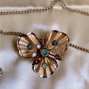 Gorgeous Vintage 50s 3pc rose gold tone jewelry set by “Jewels By Prestige”